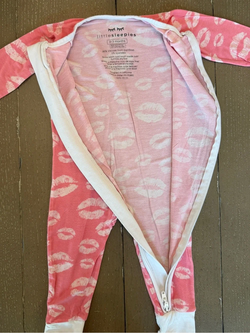 Little Sleepies Pink Long-Sleeve Bamboo Footie Sleeper/Kisses Onesie • Size 0-3M